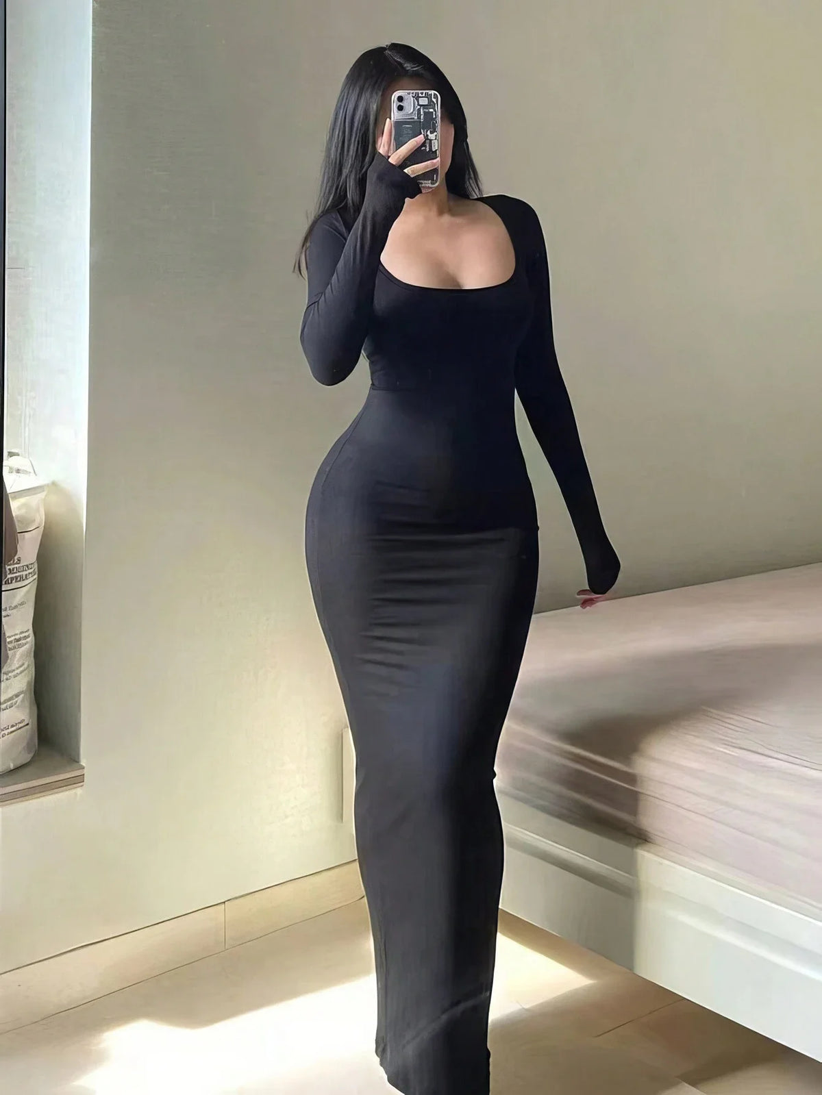 Noémie – Vestido Largo Ajustado Manga Larga