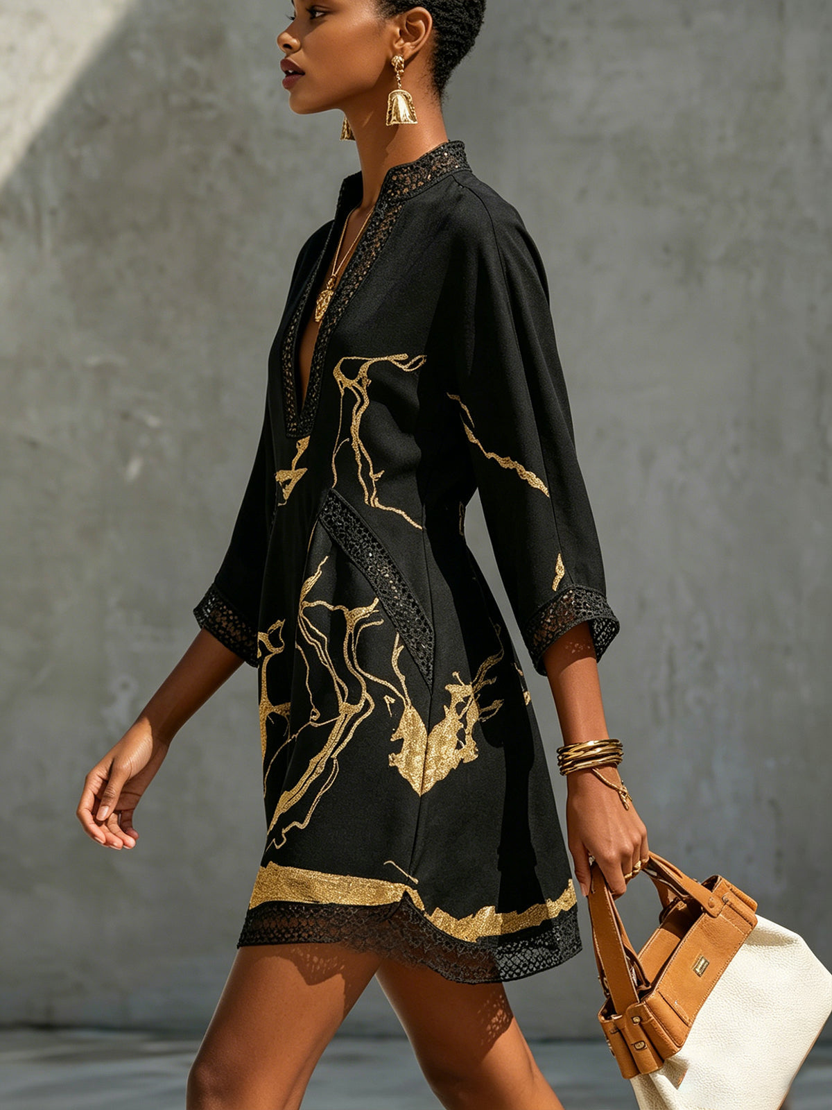 Léonie | Vestido Encaje Negro Motivos Dorados